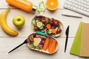 Tips for maintaining a healthy lifestyle on a busy schedule